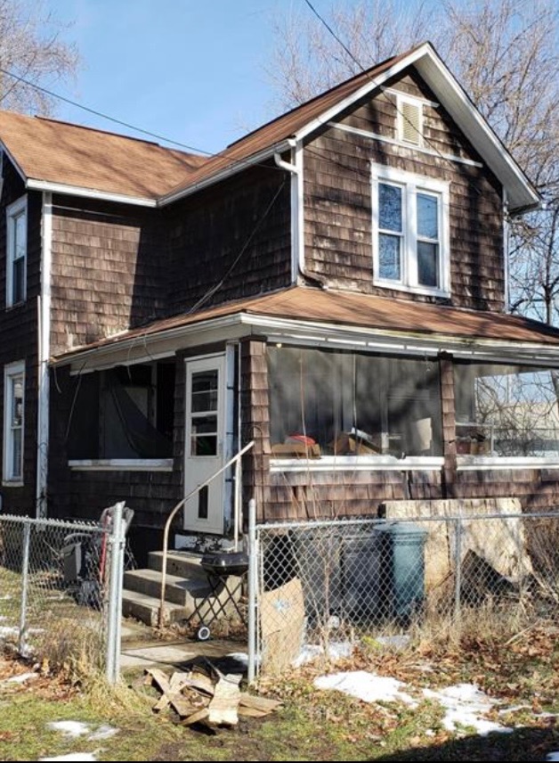 168 E Church St property